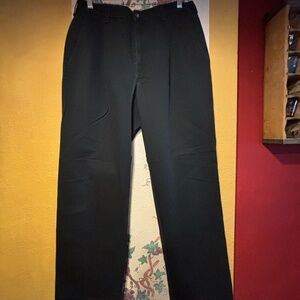 Mens Size 33x30 Haggar Work pants Black